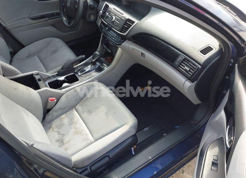 Photo 5 of 2017 Honda Accord LX (VIN 1HGCR2F34HA089403)