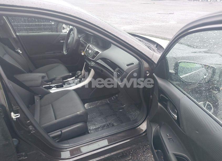 Photo 5 of 2017 Honda Accord LX (VIN 1HGCR2F34HA100304)