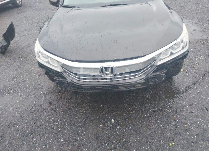 Photo 6 of 2017 Honda Accord LX (VIN 1HGCR2F34HA100304)
