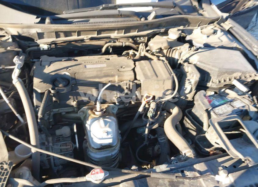 Photo 10 of 2017 Honda Accord LX (VIN 1HGCR2F34HA111710)