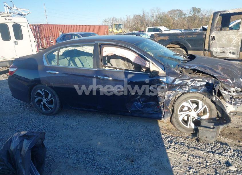 Photo 13 of 2017 Honda Accord LX (VIN 1HGCR2F34HA111710)