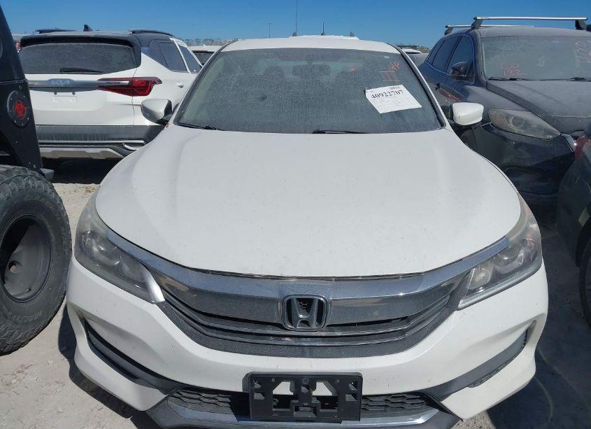 Photo 12 of 2017 Honda Accord LX (VIN 1HGCR2F34HA168442)