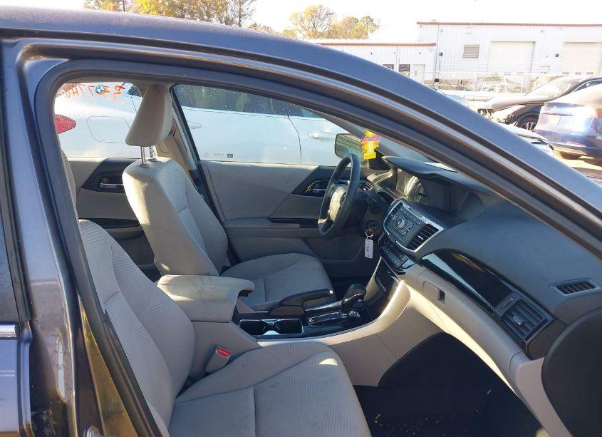 Photo 5 of 2017 Honda Accord LX (VIN 1HGCR2F34HA180249)