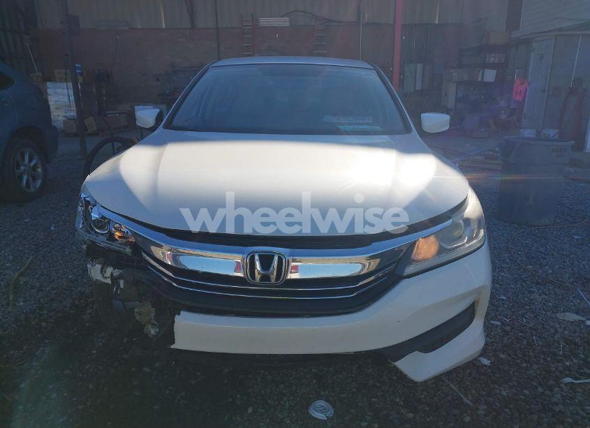 Photo 13 of 2017 Honda Accord LX (VIN 1HGCR2F34HA183703)