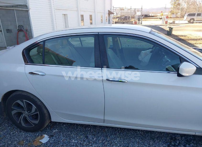 Photo 14 of 2017 Honda Accord LX (VIN 1HGCR2F34HA183703)