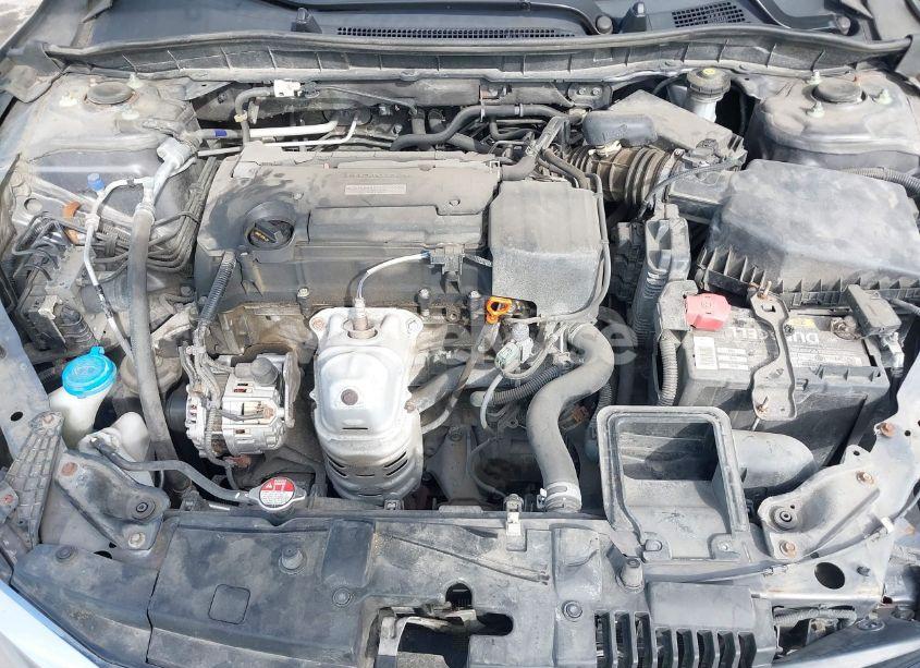 Photo 10 of 2017 Honda Accord LX (VIN 1HGCR2F34HA207367)