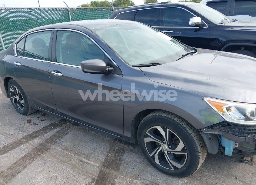 Photo 14 of 2017 Honda Accord LX (VIN 1HGCR2F34HA207367)