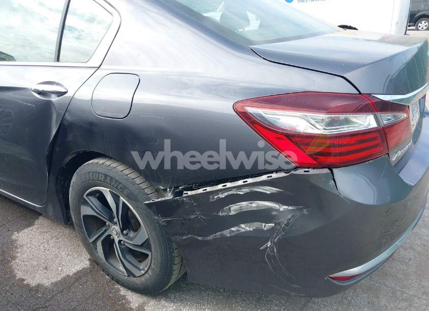 Photo 18 of 2017 Honda Accord LX (VIN 1HGCR2F34HA207367)