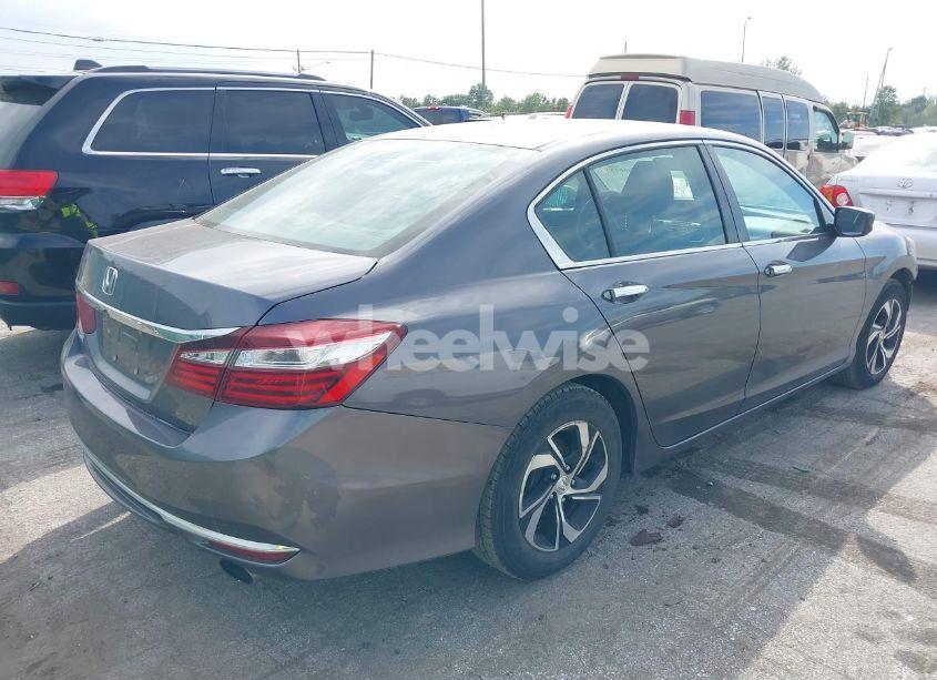 Photo 4 of 2017 Honda Accord LX (VIN 1HGCR2F34HA207367)