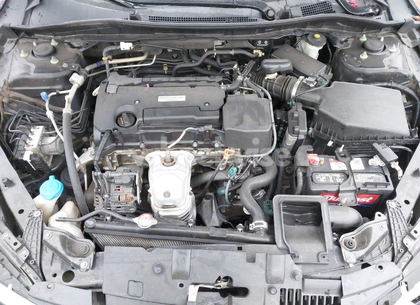 Photo 10 of 2017 Honda Accord LX (VIN 1HGCR2F34HA212374)