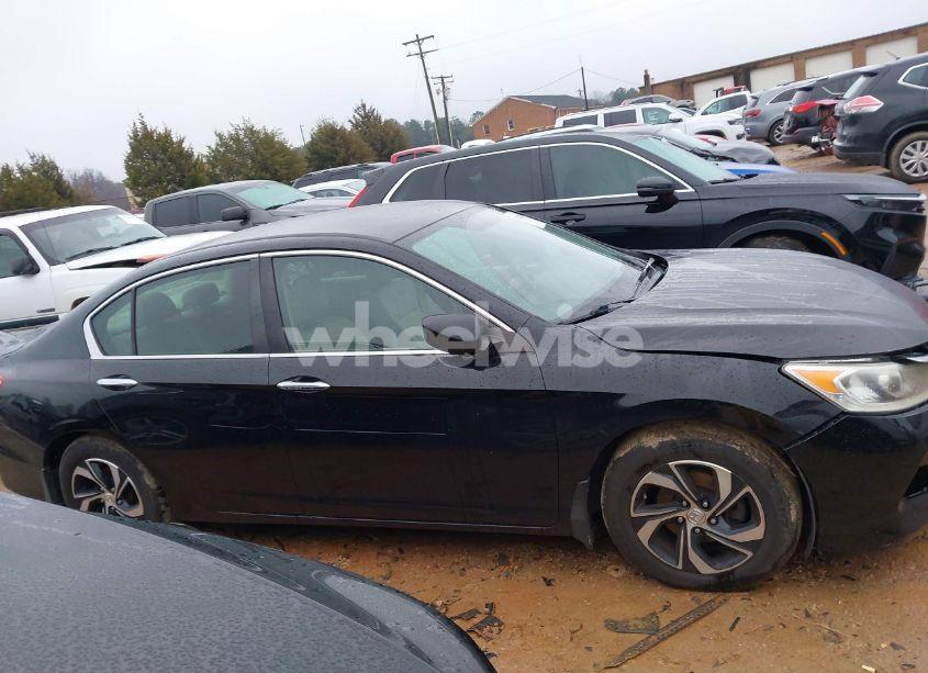 Photo 13 of 2017 Honda Accord LX (VIN 1HGCR2F34HA212374)