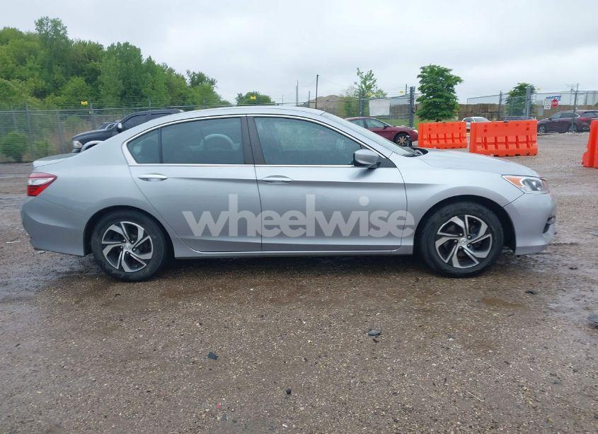 Photo 13 of 2017 Honda Accord LX (VIN 1HGCR2F34HA279296)