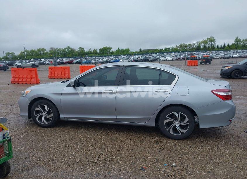 Photo 14 of 2017 Honda Accord LX (VIN 1HGCR2F34HA279296)