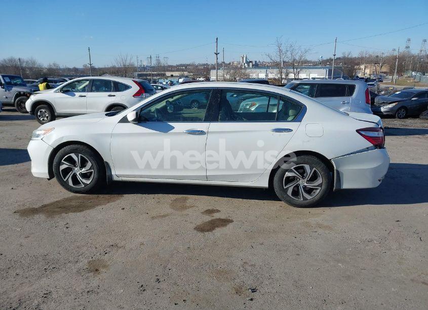 Photo 13 of 2017 Honda Accord LX (VIN 1HGCR2F34HA298799)