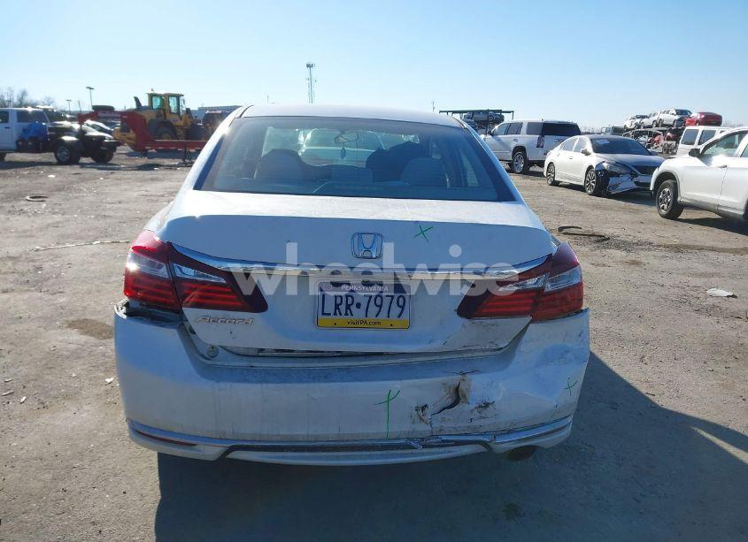 Photo 15 of 2017 Honda Accord LX (VIN 1HGCR2F34HA298799)