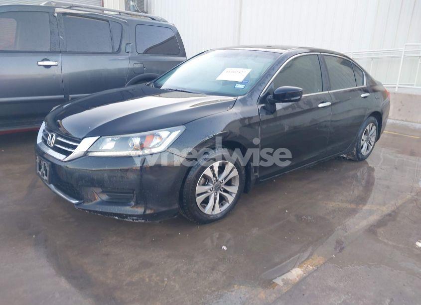 Photo 2 of 2013 Honda Accord LX (VIN 1HGCR2F35DA004515)