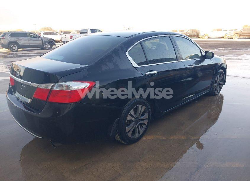 Photo 4 of 2013 Honda Accord LX (VIN 1HGCR2F35DA004515)