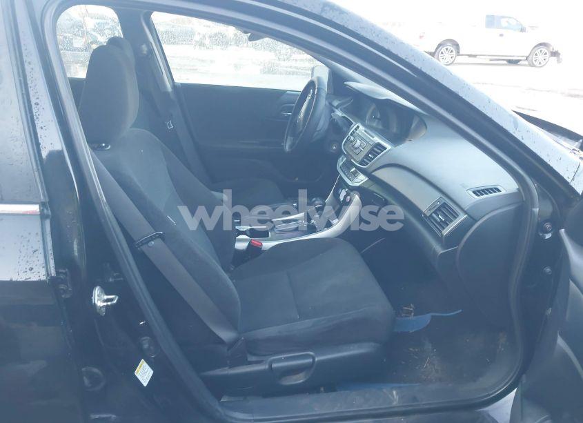 Photo 5 of 2013 Honda Accord LX (VIN 1HGCR2F35DA004515)