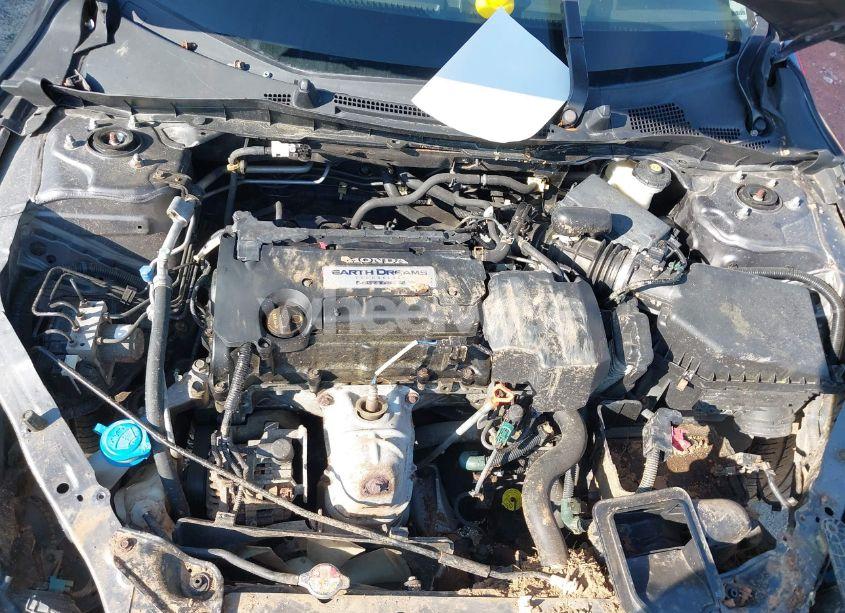 Photo 10 of 2013 Honda Accord LX (VIN 1HGCR2F35DA021542)