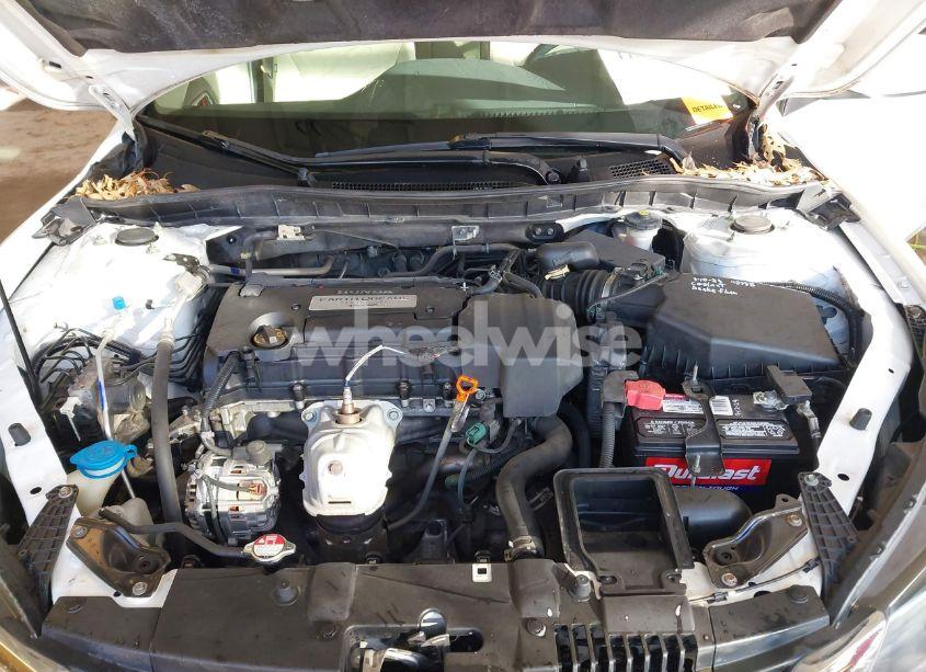 Photo 10 of 2013 Honda Accord LX (VIN 1HGCR2F35DA084124)