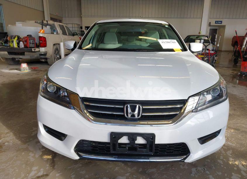 Photo 12 of 2013 Honda Accord LX (VIN 1HGCR2F35DA084124)