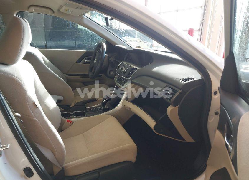 Photo 5 of 2013 Honda Accord LX (VIN 1HGCR2F35DA084124)