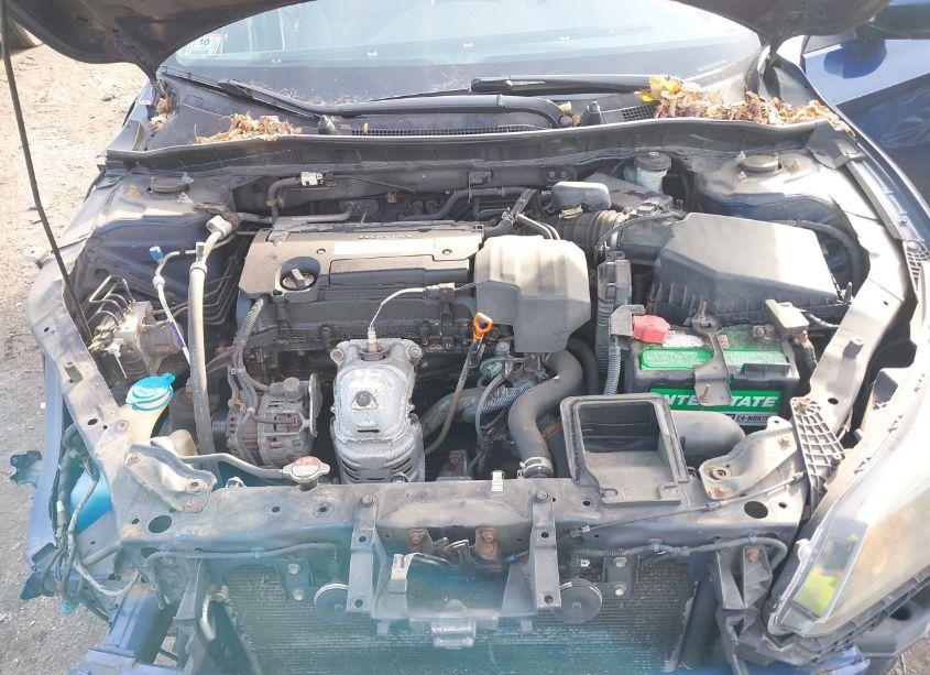 Photo 10 of 2013 Honda Accord LX (VIN 1HGCR2F35DA095737)