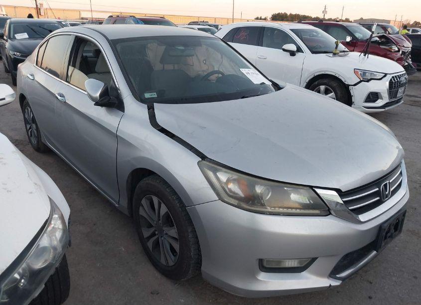 2013 Honda Accord LX (VIN 1HGCR2F35DA113671) main photo
