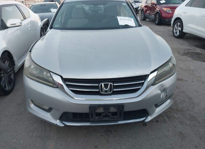 Photo 12 of 2013 Honda Accord LX (VIN 1HGCR2F35DA113671)