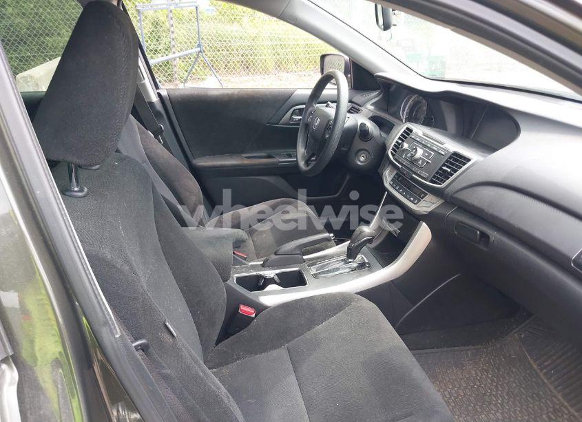 Photo 5 of 2013 Honda Accord LX (VIN 1HGCR2F35DA122516)