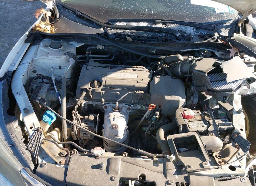 Photo 10 of 2013 Honda Accord LX (VIN 1HGCR2F35DA129045)