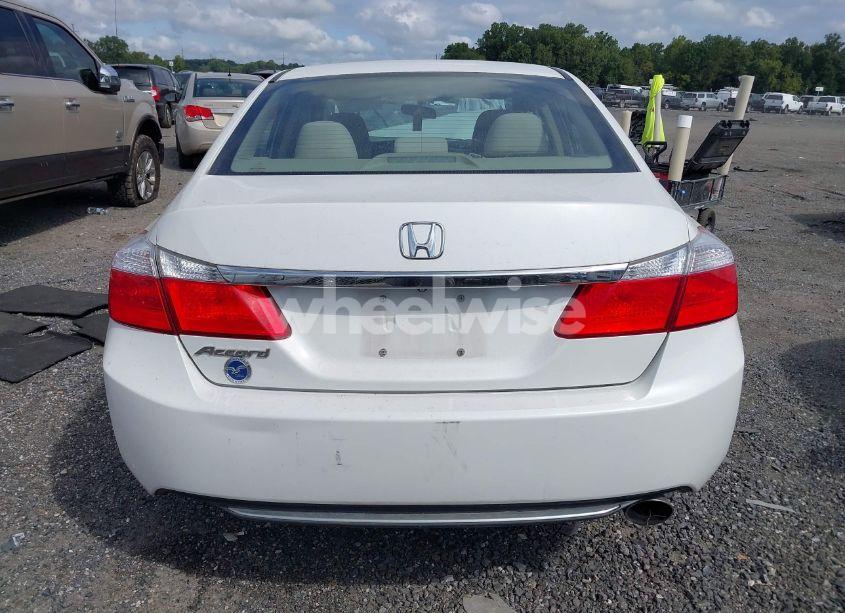 Photo 16 of 2013 Honda Accord LX (VIN 1HGCR2F35DA142295)