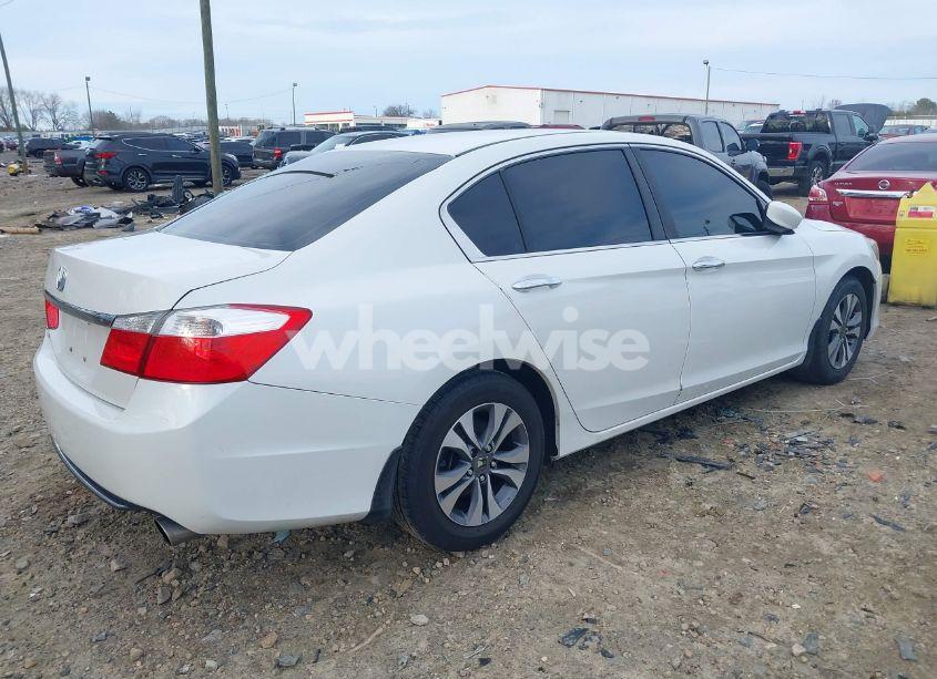 Photo 4 of 2013 Honda Accord LX (VIN 1HGCR2F35DA143219)