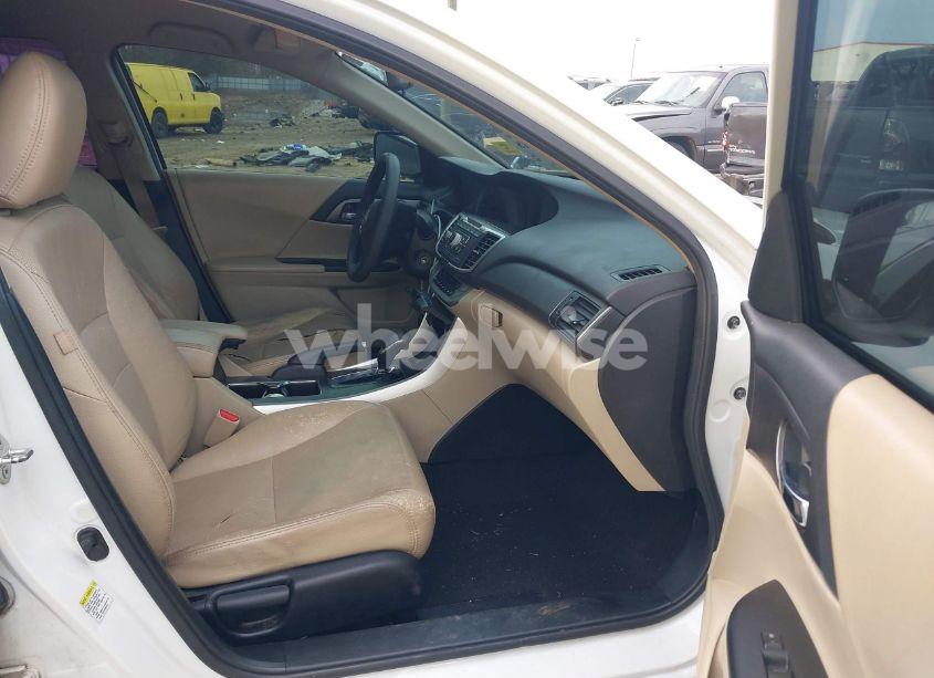 Photo 5 of 2013 Honda Accord LX (VIN 1HGCR2F35DA143219)