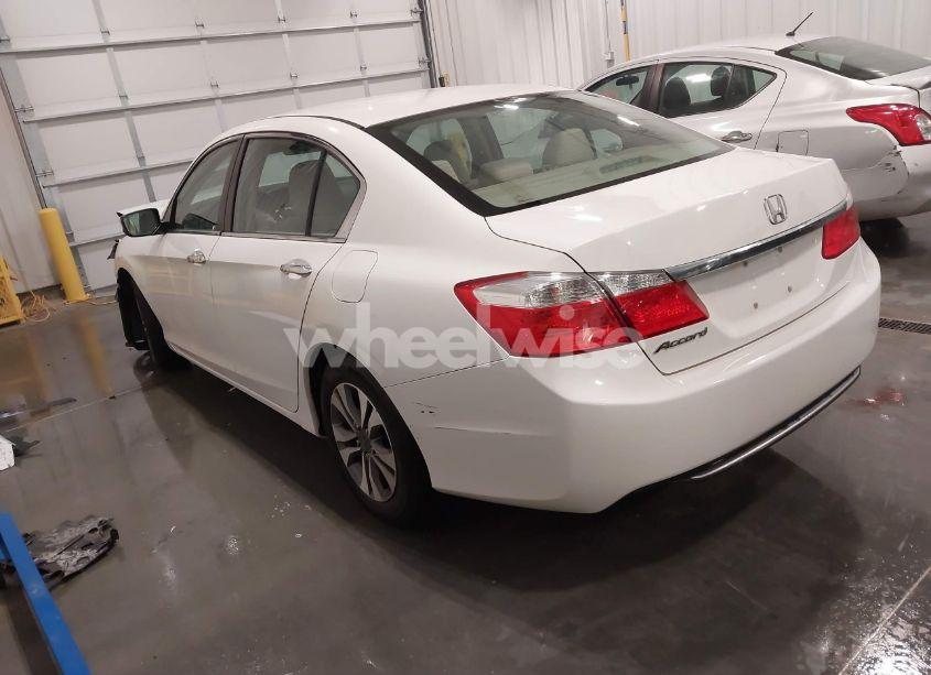 Photo 3 of 2013 Honda Accord LX (VIN 1HGCR2F35DA152843)