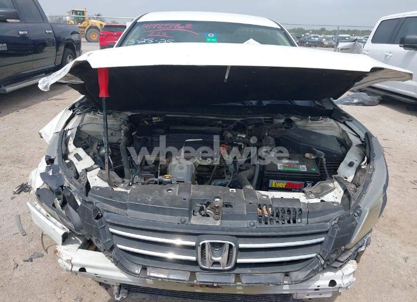 Photo 10 of 2013 Honda Accord LX (VIN 1HGCR2F35DA187141)