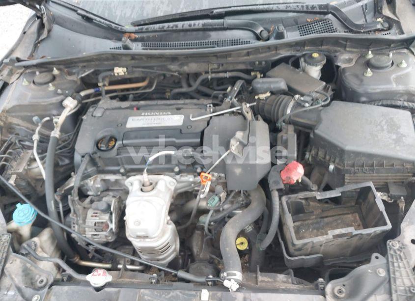 Photo 10 of 2013 Honda Accord LX (VIN 1HGCR2F35DA203712)