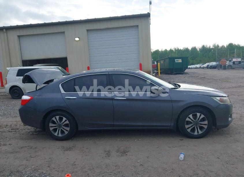Photo 13 of 2013 Honda Accord LX (VIN 1HGCR2F35DA203712)