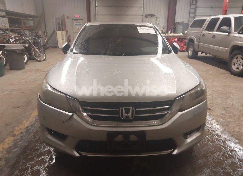 Photo 13 of 2013 Honda Accord LX (VIN 1HGCR2F35DA224995)