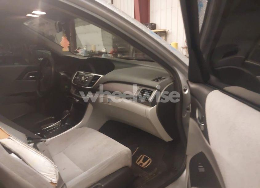 Photo 5 of 2013 Honda Accord LX (VIN 1HGCR2F35DA224995)