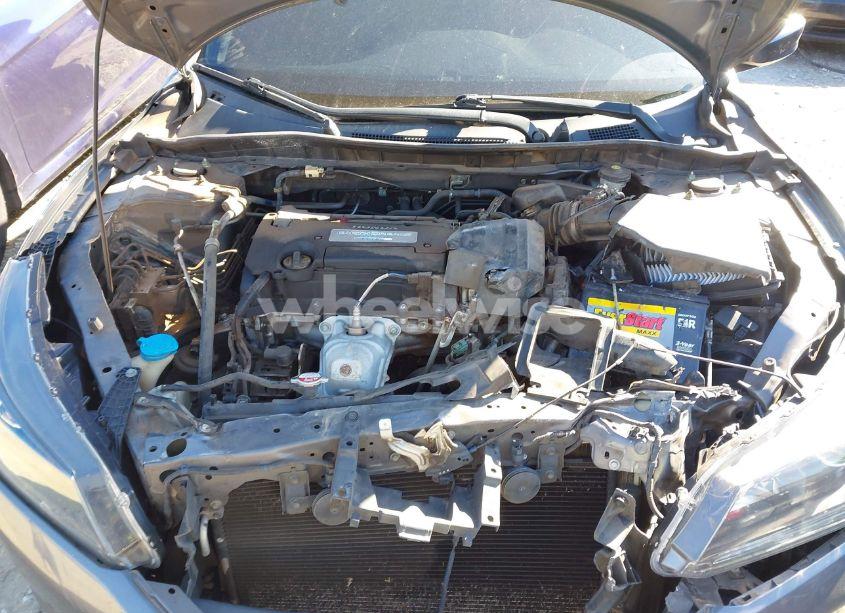 Photo 10 of 2013 Honda Accord LX (VIN 1HGCR2F35DA236886)