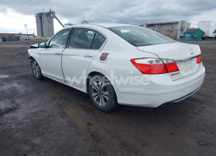 Photo 3 of 2013 Honda Accord LX (VIN 1HGCR2F35DA250674)