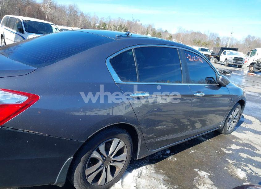 Photo 13 of 2013 Honda Accord LX (VIN 1HGCR2F35DA257396)