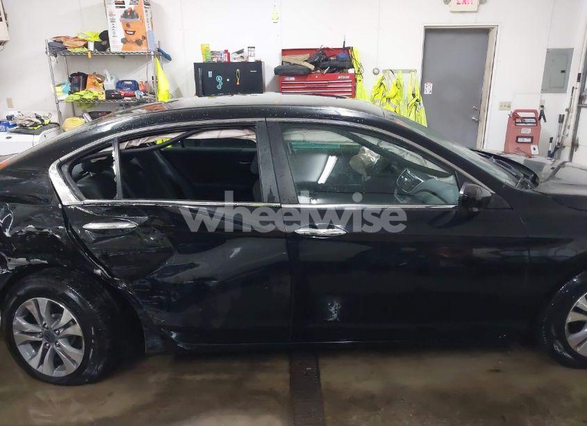 Photo 13 of 2013 Honda Accord LX (VIN 1HGCR2F35DA270469)