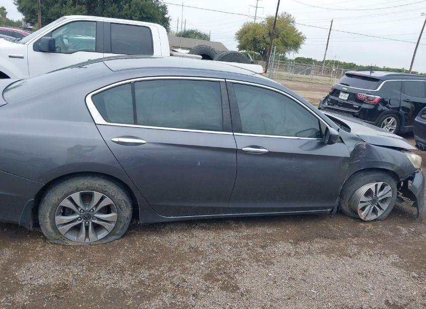 Photo 13 of 2014 Honda Accord LX (VIN 1HGCR2F35EA012602)