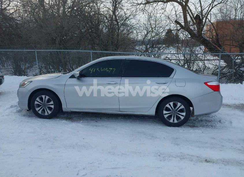 Photo 14 of 2014 Honda Accord LX (VIN 1HGCR2F35EA056941)
