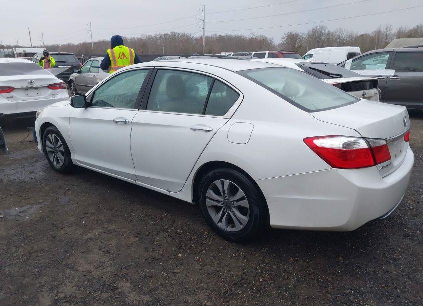 Photo 3 of 2014 Honda Accord LX (VIN 1HGCR2F35EA117754)