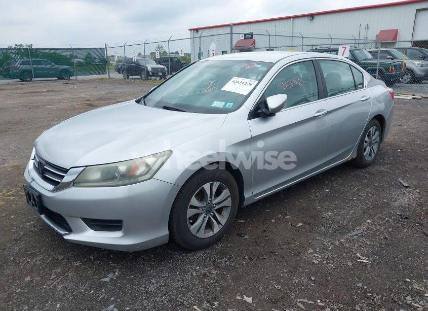 Photo 2 of 2014 Honda Accord LX (VIN 1HGCR2F35EA122761)