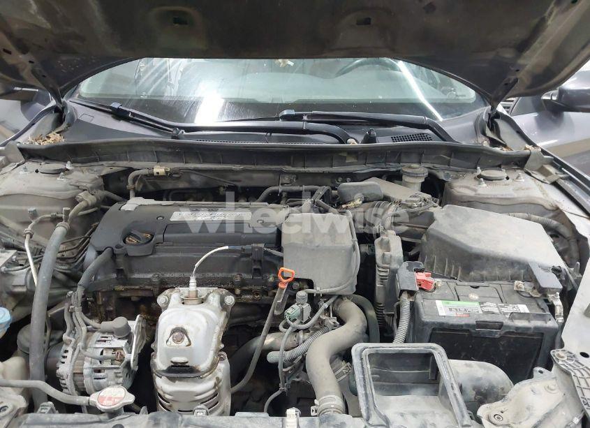 Photo 10 of 2014 Honda Accord LX (VIN 1HGCR2F35EA157655)