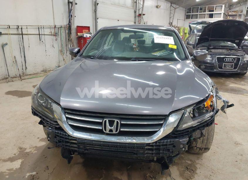 Photo 13 of 2014 Honda Accord LX (VIN 1HGCR2F35EA157655)